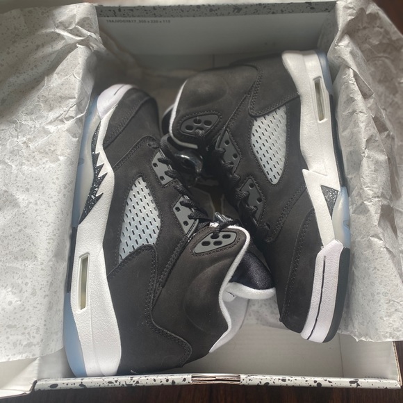 Air Jordan 5 Oreo - Picture 3 of 3